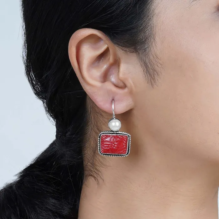 Teejh Earrings Teejh Diti Maroon Stone Pearl Earrings Teejh Earrings Teejh Diti Maroon Stone Pearl Earrings