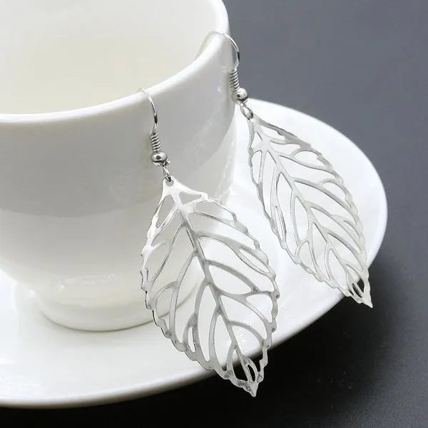 E182 Silver Leaf Earrings 01 Earrings