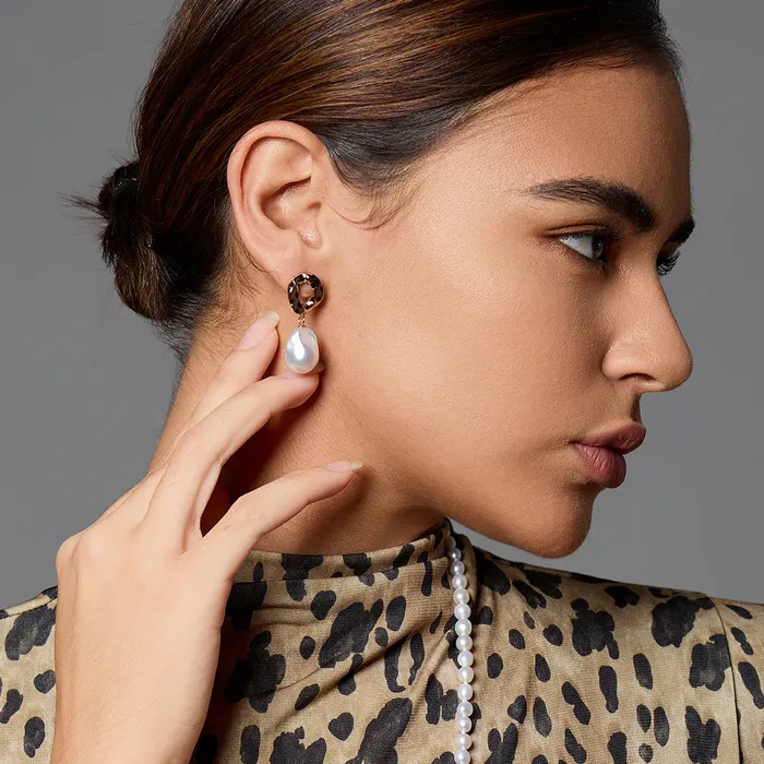 Pearly Lustre Earrings Baroque Pearl Earrings WE00776 SAFARI