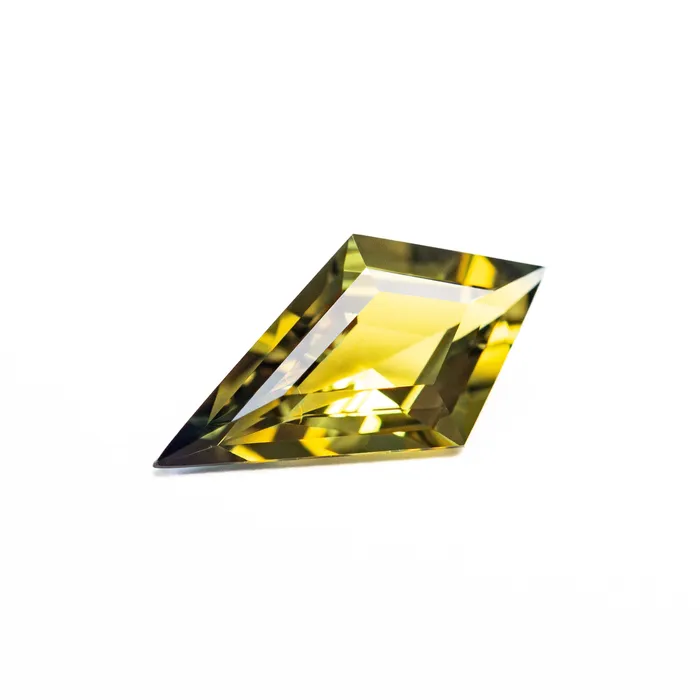 Rings 092ct 1069x572x302mm Kite Step Cut Sapphire 2576704 Misfit Gems