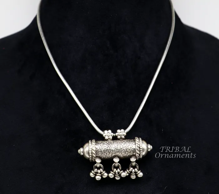 TRIBAL ORNAMENTS Necklaces Vintage Antique design 925 Sterling silver handmade gorgeous amulet pendant oxidized belly dance jewelry Rajasthan India nsp489 TRIBAL ORNAMENTS Necklaces Vintage Antique design 925 Sterling silver handmade gorgeous amulet pendant oxidized belly dance jewelry Rajasthan India nsp489