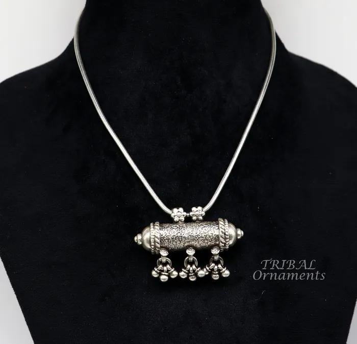 TRIBAL ORNAMENTS Necklaces Vintage Antique design 925 Sterling silver handmade gorgeous amulet pendant oxidized belly dance jewelry Rajasthan India nsp489 TRIBAL ORNAMENTS Necklaces Vintage Antique design 925 Sterling silver handmade gorgeous amulet pendant oxidized belly dance jewelry Rajasthan India nsp489