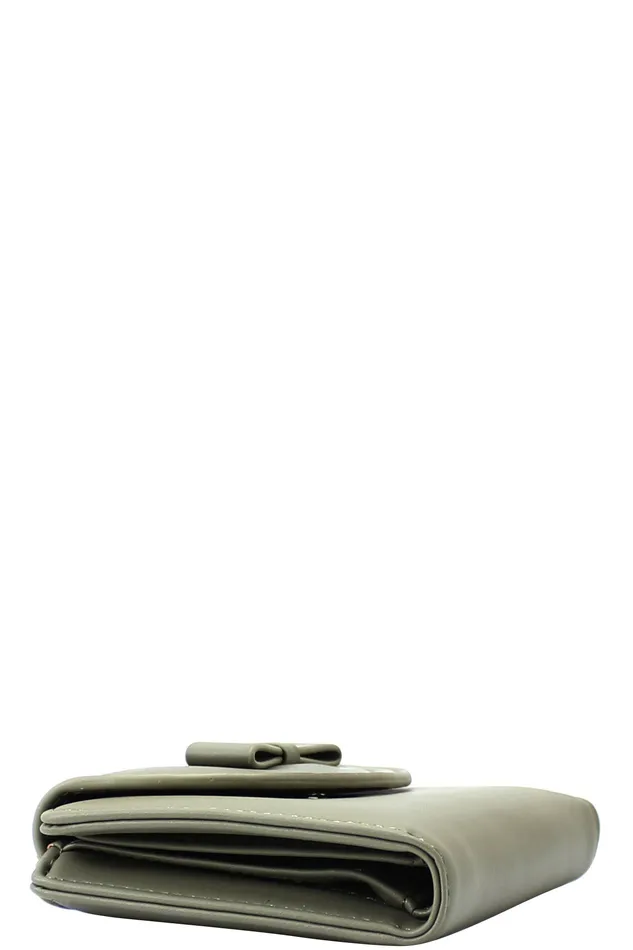 Walkeaze Earrings Stylish Wallet 3526W