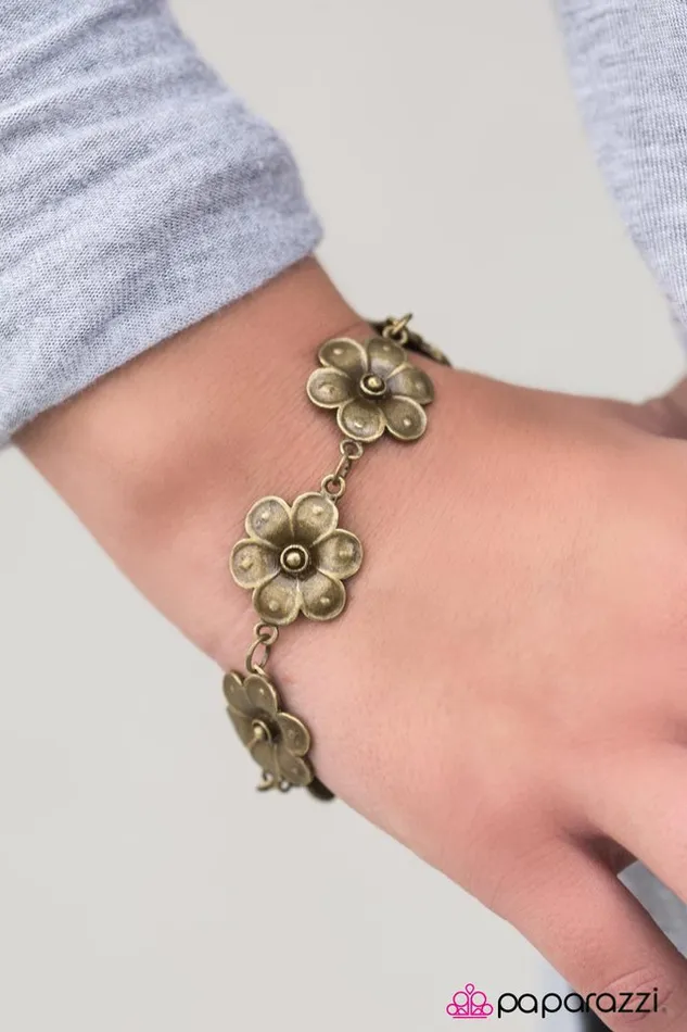 Bracelets Paparazzi Bracelet Autumn Blooms Brass Paparazzi Jewelry