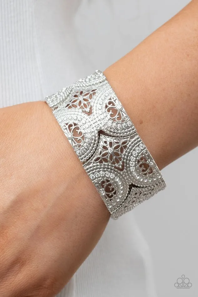 Bracelets Paparazzi Jewelry Paparazzi Bracelet Wheeling and Dealing White
