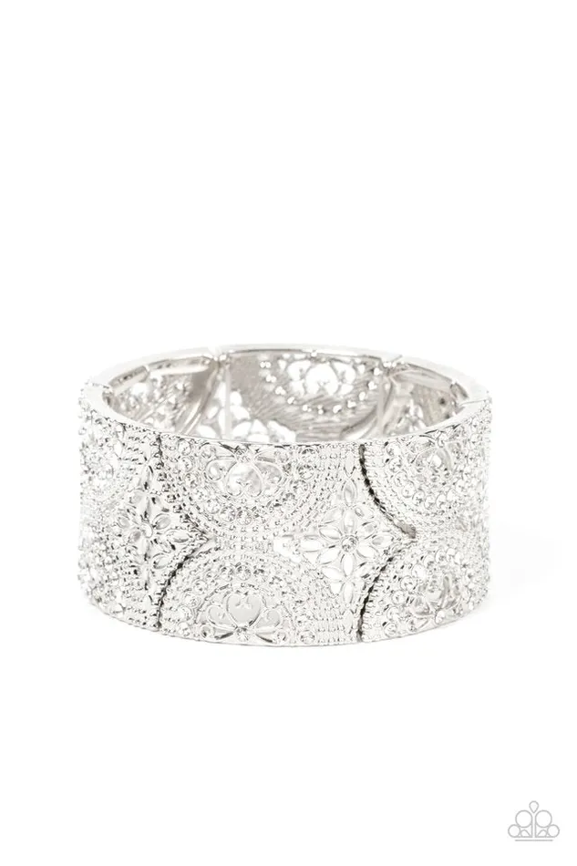 Bracelets Paparazzi Jewelry Paparazzi Bracelet Wheeling and Dealing White Bracelets Paparazzi Jewelry Paparazzi Bracelet Wheeling and Dealing White