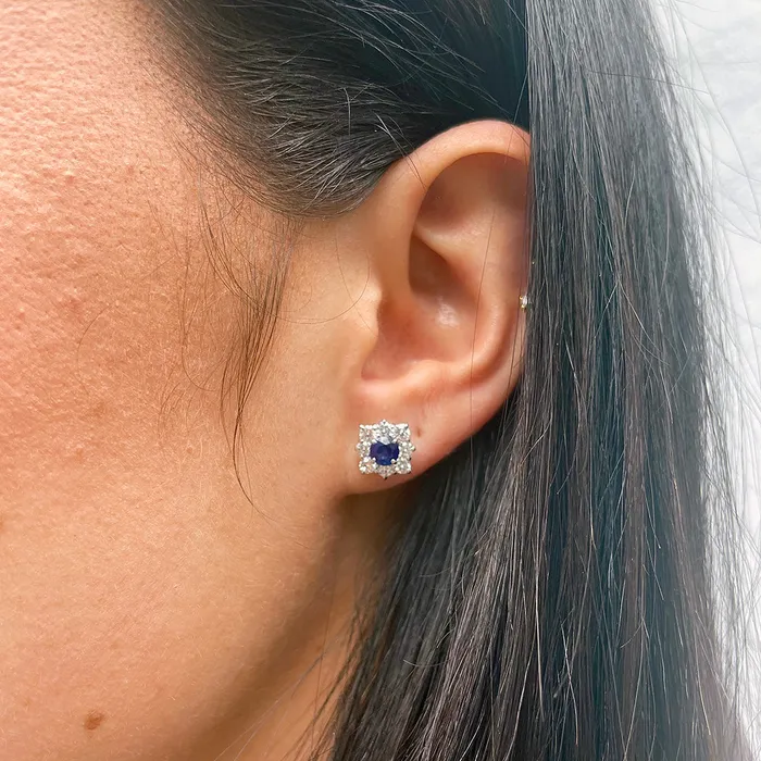Croghans Earrings Round Sapphire Diamond Cluster 18K Gold Stud Earrings
