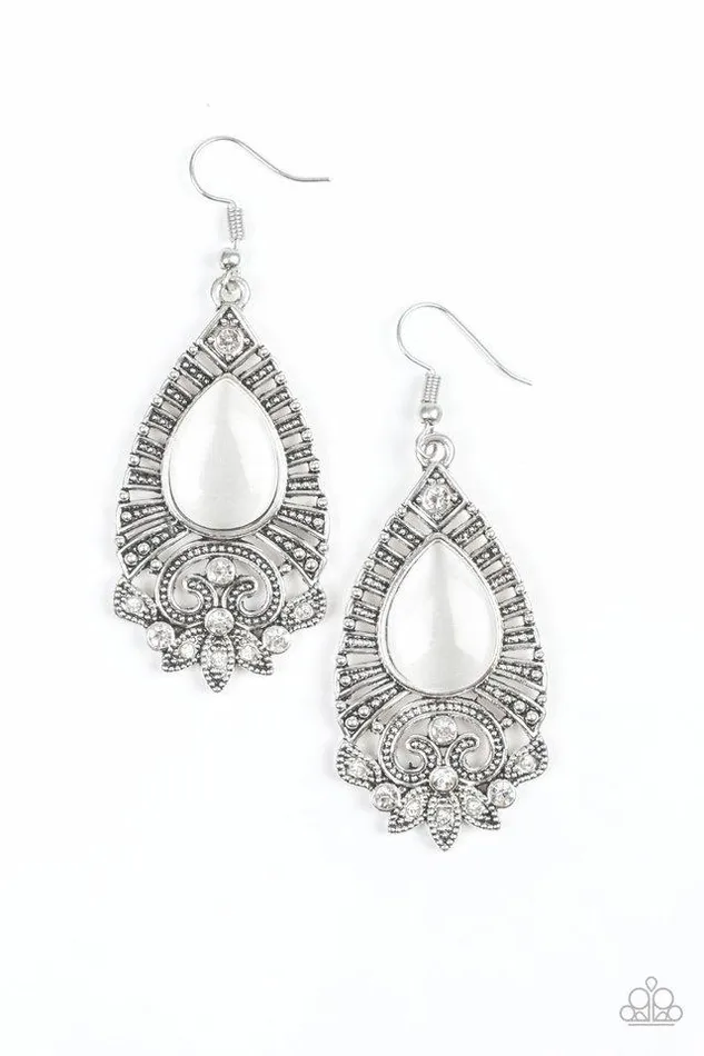 Earrings Paparazzi Earring Majestically Malibu White Paparazzi Jewelry