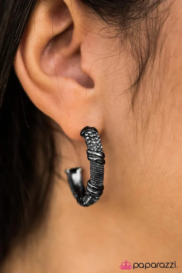 Earrings Paparazzi Earring Metal Mashup Black Paparazzi Jewelry