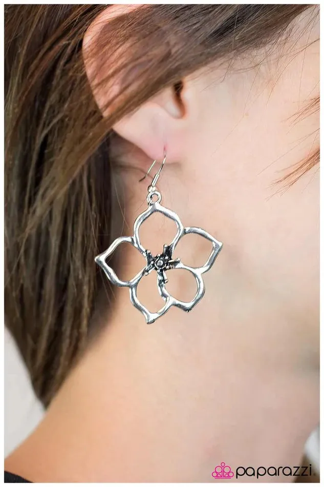 Earrings Paparazzi Earring What is the Story Morning Glory Silver Paparazzi Jewelry