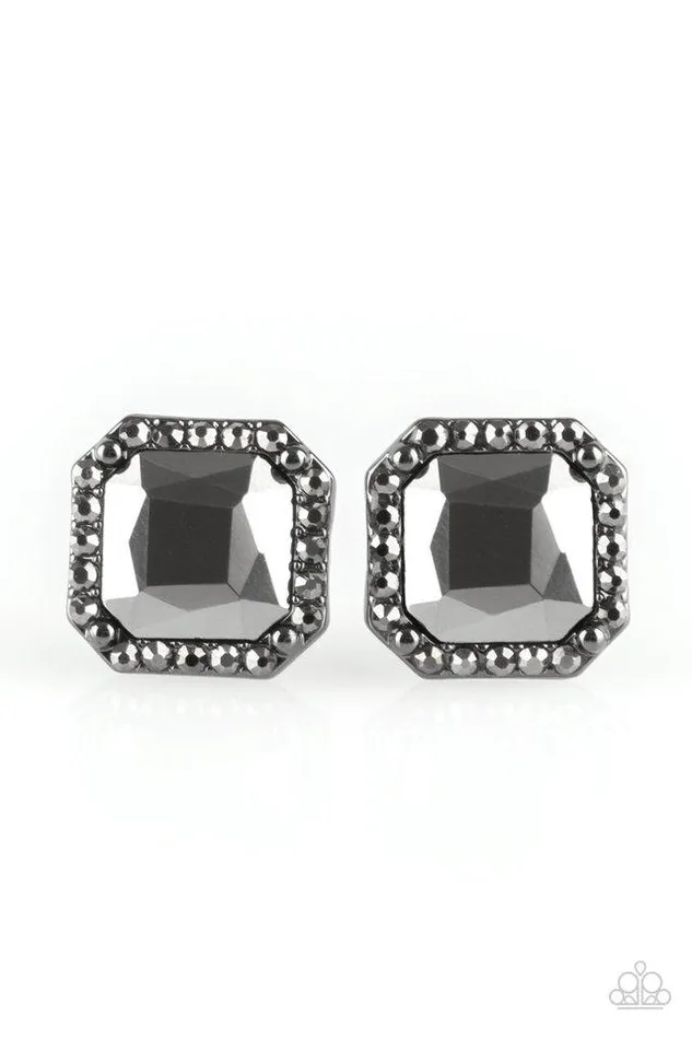 Earrings Paparazzi Jewelry Paparazzi Earring Act Your AGELESS Black