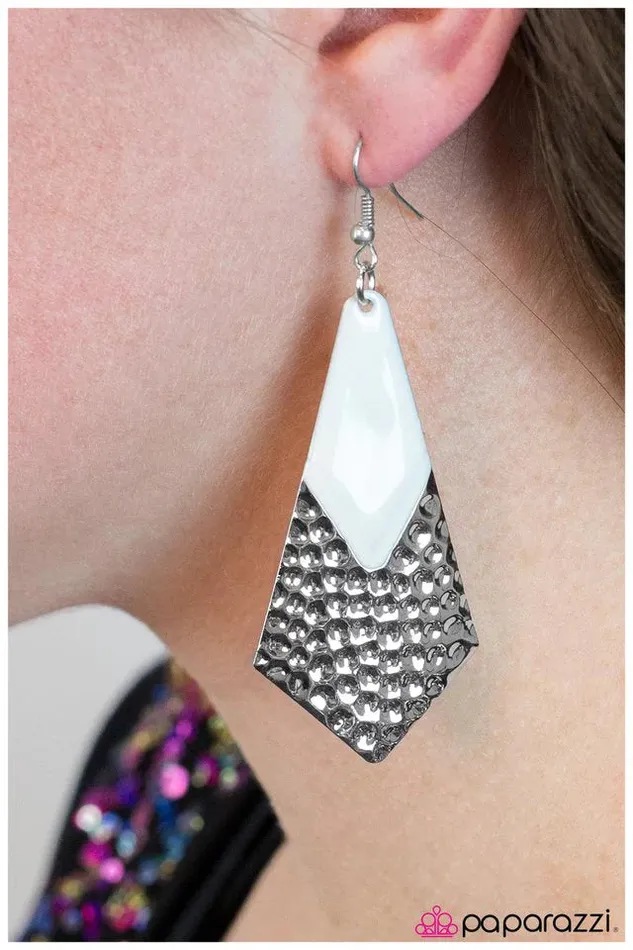 Earrings Paparazzi Jewelry Paparazzi Earring Mermaid Melody White