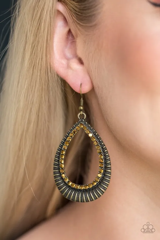 Earrings Paparazzi Jewelry Paparazzi Earring Right As REIGN Brass