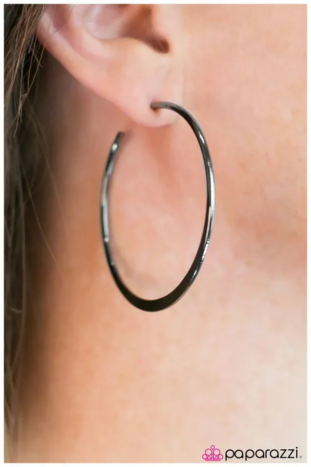 Earrings Paparazzi Jewelry Paparazzi Earring Shes A ManEater Black