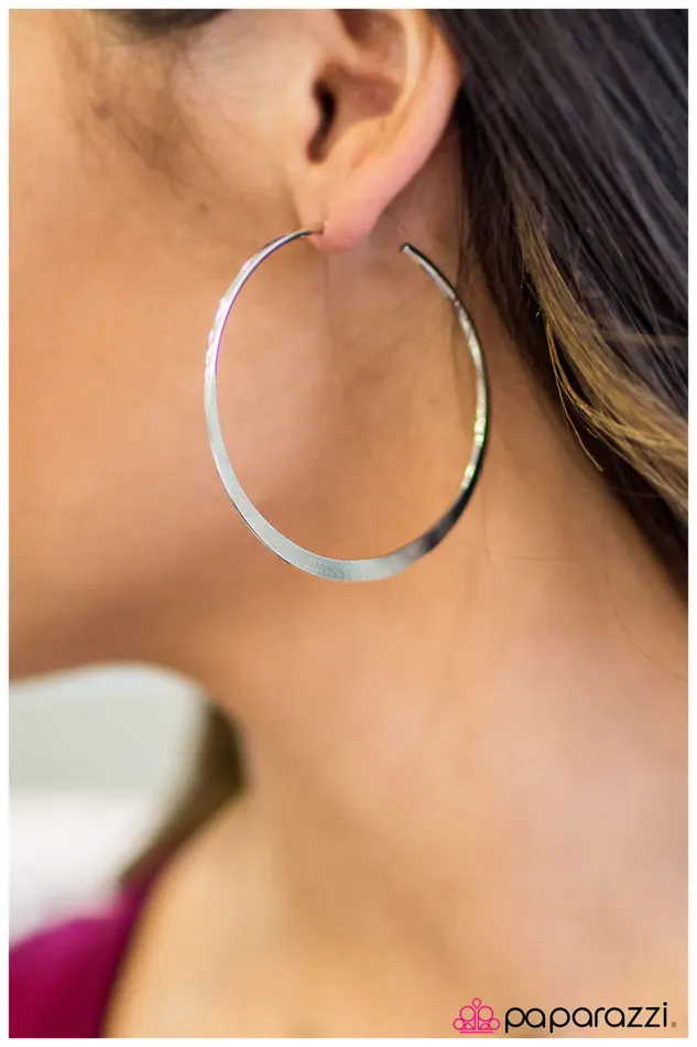 Earrings Paparazzi Jewelry Paparazzi Earring Shes A ManEater Silver