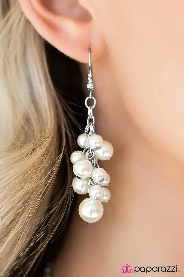 Paparazzi Earring Give Me A BAROQUE White Paparazzi Jewelry Earrings