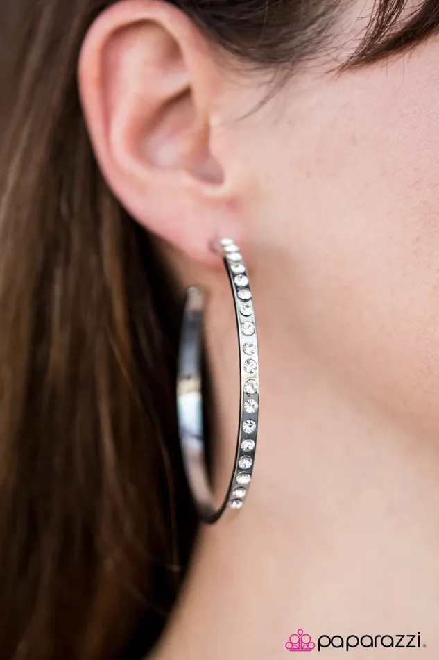 Paparazzi Earring The Radical White Paparazzi Jewelry Earrings