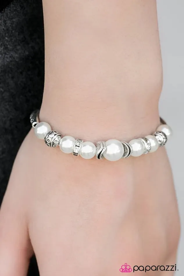Paparazzi Jewelry Bracelets Paparazzi Bracelet Waltz Of The Flowers White