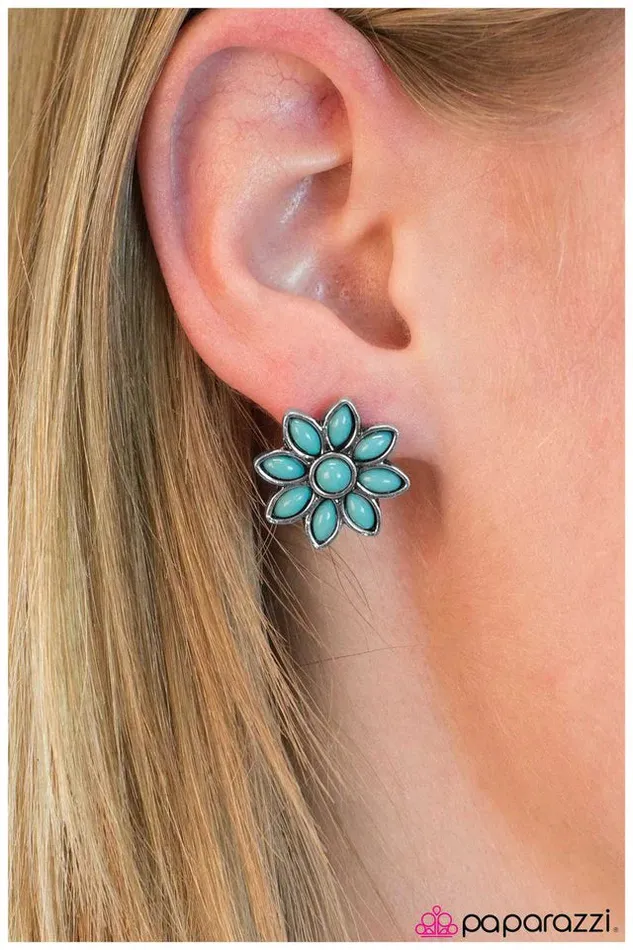 Paparazzi Jewelry Earrings Paparazzi Earring A Small Wonder Blue