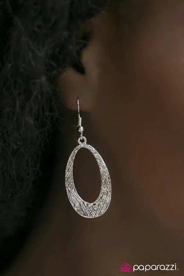 Paparazzi Jewelry Earrings Paparazzi Earring Be The Light Silver