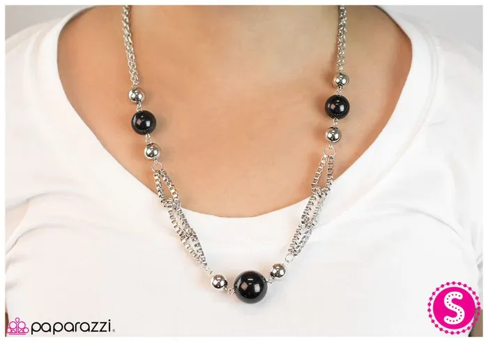 Paparazzi Jewelry Necklaces Paparazzi Necklace Calm and Connected Black