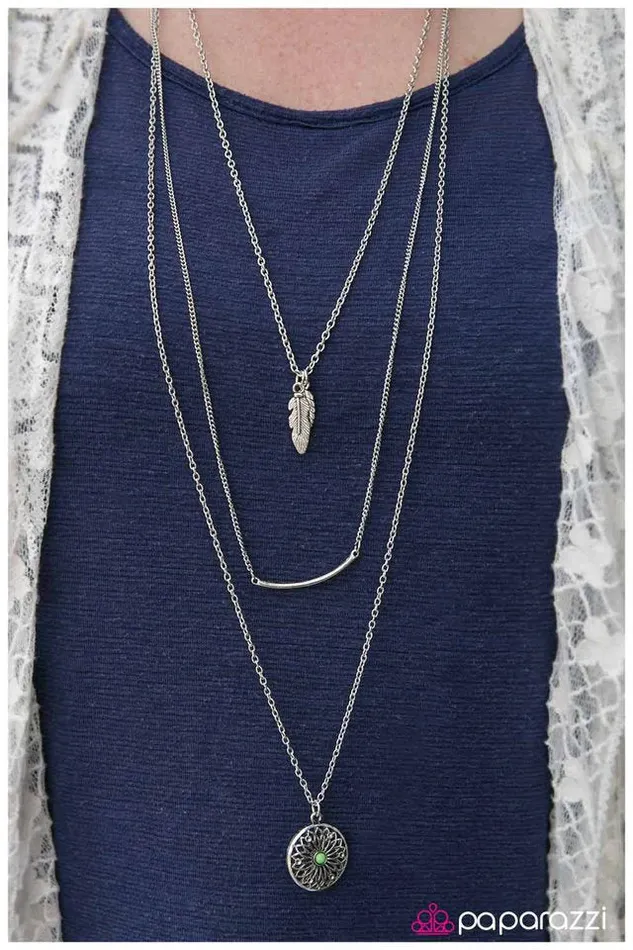 Paparazzi Jewelry Necklaces Paparazzi Necklace She Can Fly Green
