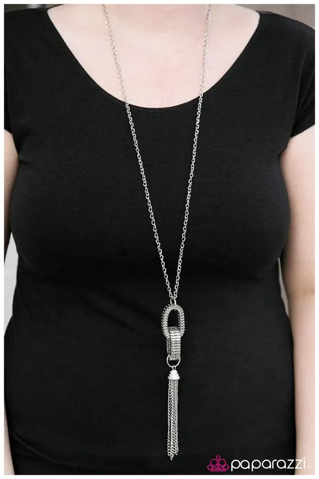 Paparazzi Jewelry Necklaces Paparazzi Necklace Shifting Gears Silver
