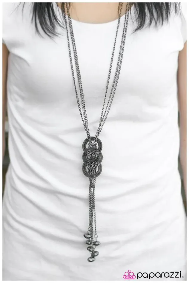 Paparazzi Jewelry Paparazzi Necklace Boss Status Black Necklaces