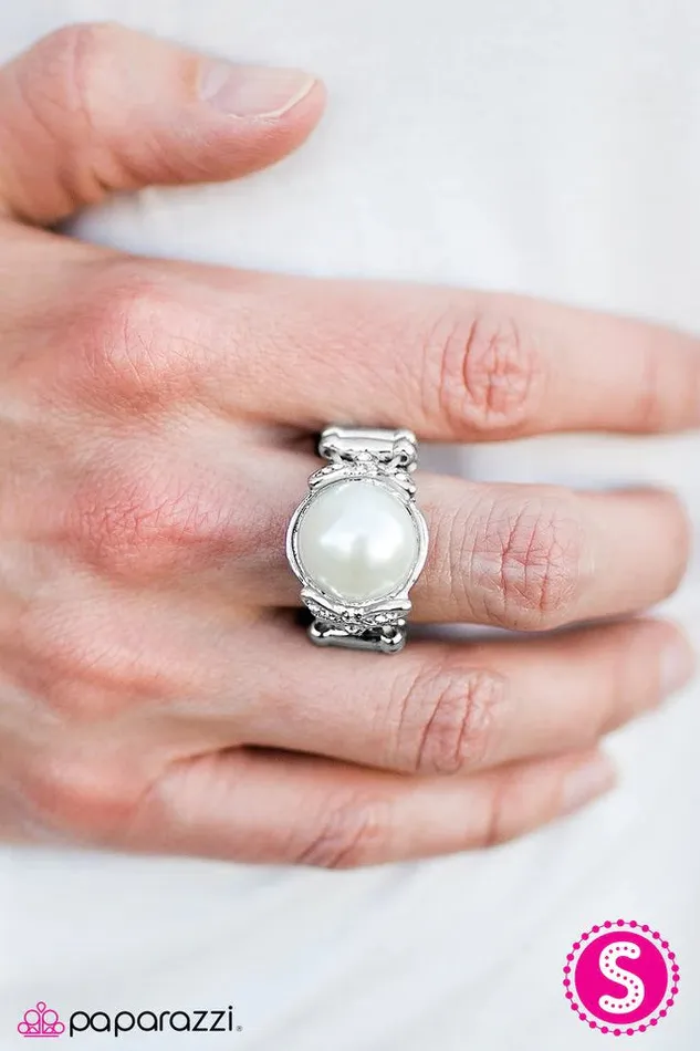 Paparazzi Jewelry Rings Paparazzi Ring Royal Gardens White