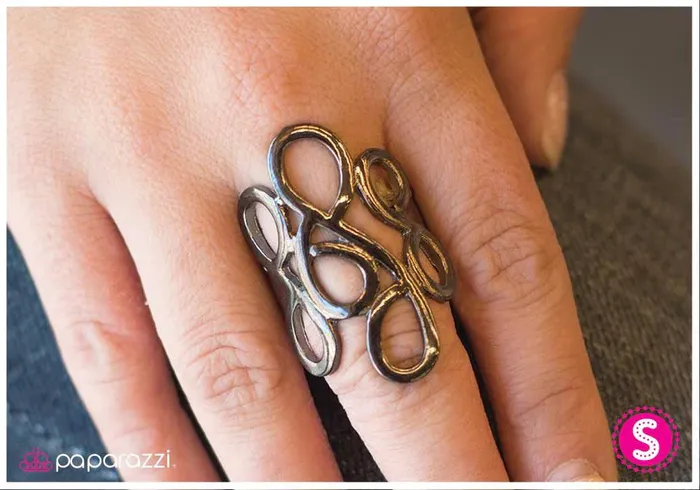 Paparazzi Jewelry Rings Paparazzi Ring Twist of Fate Black