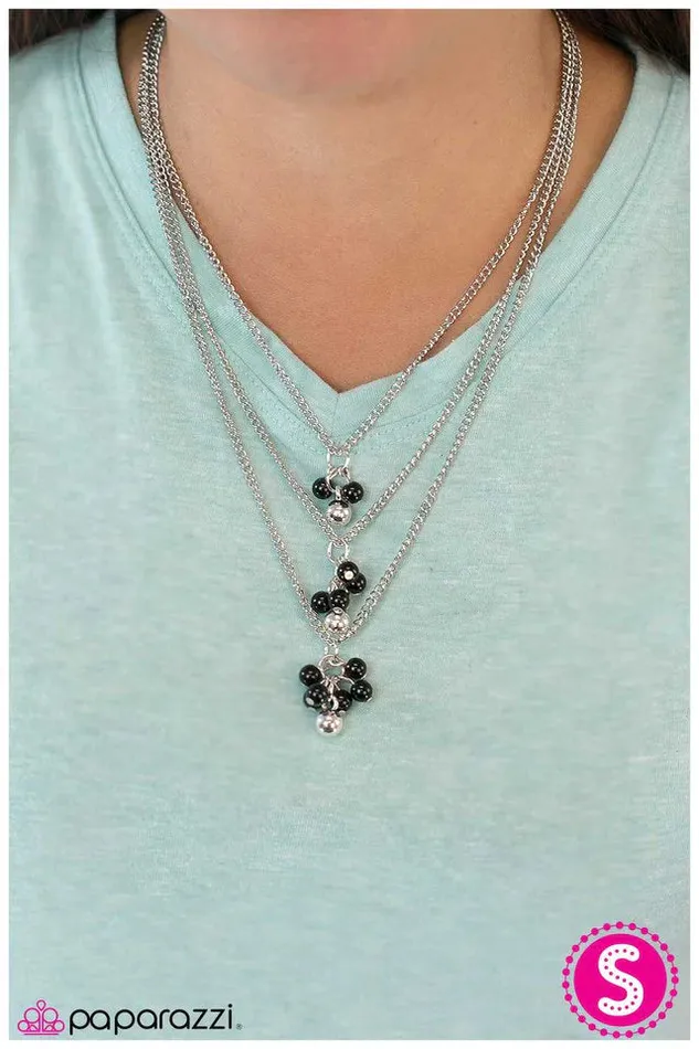 Paparazzi Necklace Its Showtime Black Paparazzi Jewelry Necklaces