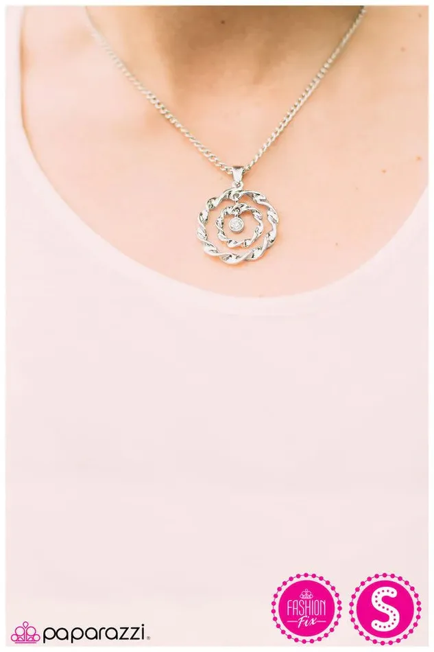 Paparazzi Necklace Rip Curl Silver Paparazzi Jewelry Necklaces