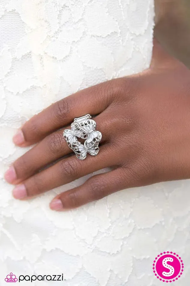 Paparazzi Ring FLIGHT Song White Paparazzi Jewelry Rings