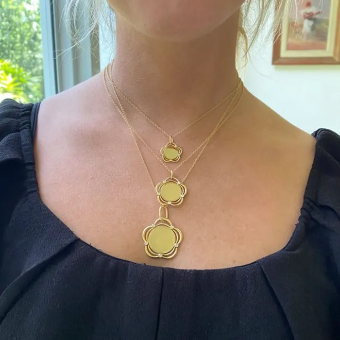 PreStyled Sets Aurelia Demark Aurelia Demark 18K Gold Diamond Eyelet Pendant