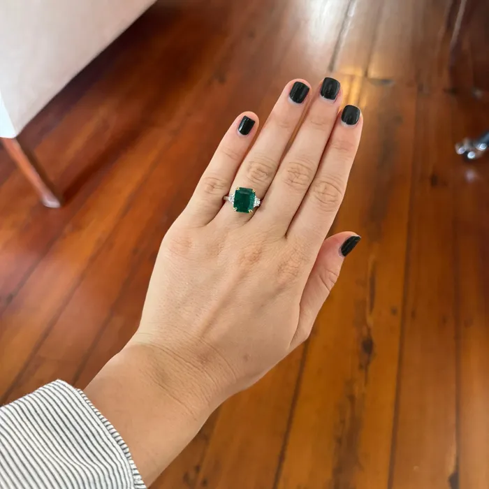 Rings Croghans 499ct Emerald Diamond ThreeStone 18K Gold Ring