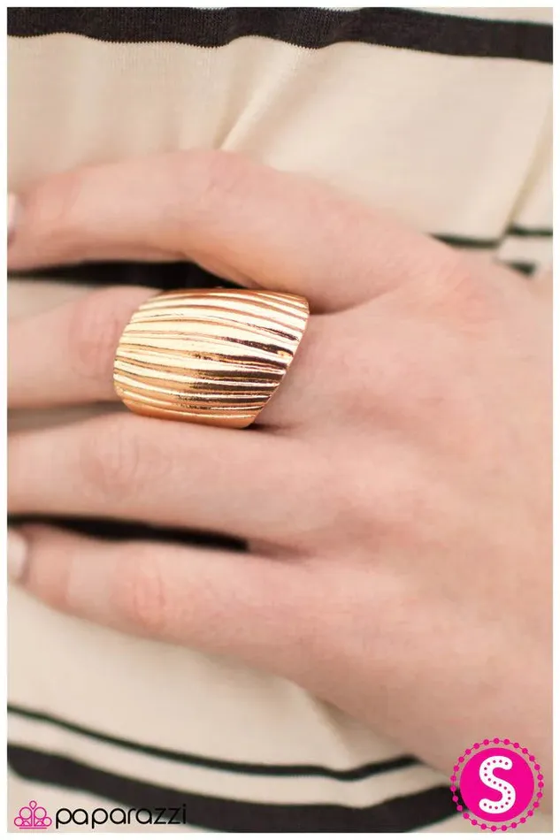 Rings Paparazzi Jewelry Paparazzi Ring She Beats to Her Own Drum Gold