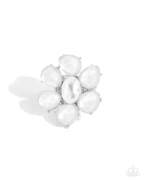 Rings Paparazzi Ring Glitter in the Air White Paparazzi Jewelry Rings Paparazzi Ring Glitter in the Air White Paparazzi Jewelry