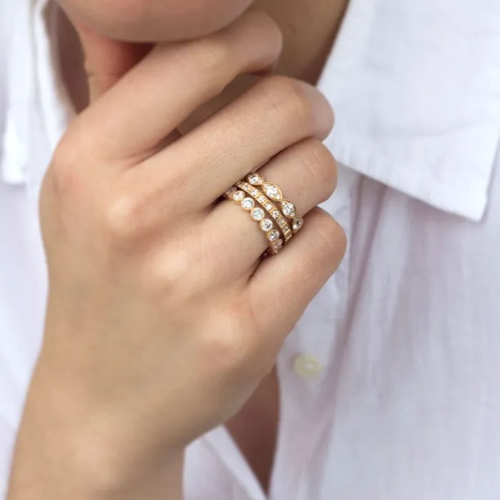 Single Stone 18K Rose Gold Hadley Band Single Stone Rings