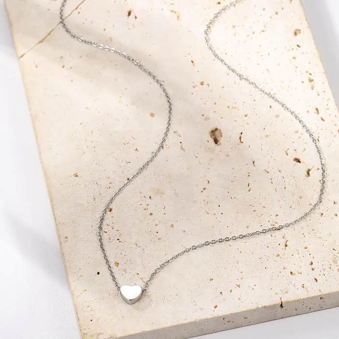 Hey Happiness Necklaces Sweetheart Delicate Pendant Necklace in Silver Hey Happiness Necklaces Sweetheart Delicate Pendant Necklace in Silver