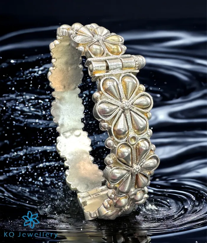 Jaipur Bracelets The Dhruva Silver Antique Openable Bracelet Size 24