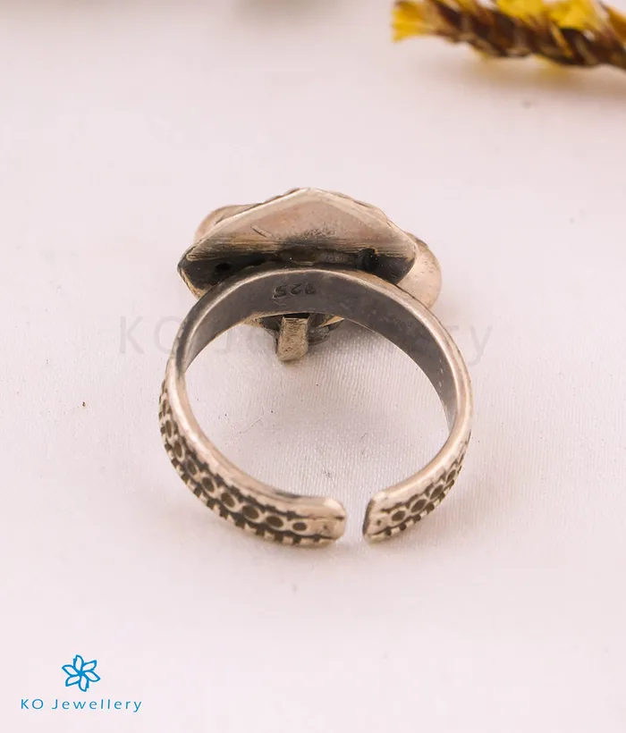Jaipur Rings The Vagmi Silver Finger Ring