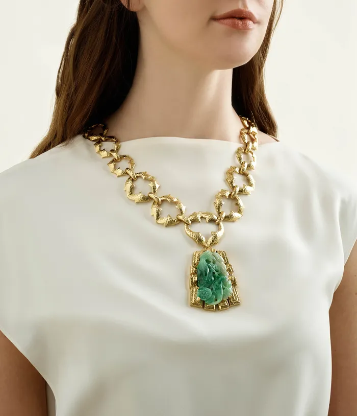 Necklaces David Webb Jade Necklace Hammered 18K Gold