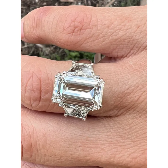 Rings HarryChadEntcom Emerald Trapezoid Big Lab Grown Diamond Three Stone Ring 8 Carats Rings HarryChadEntcom Emerald Trapezoid Big Lab Grown Diamond Three Stone Ring 8 Carats