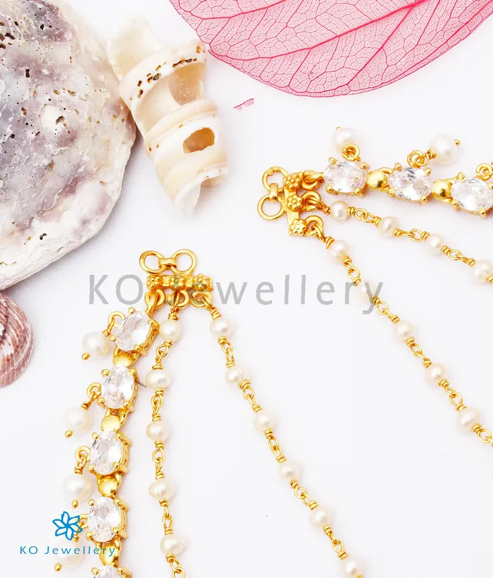 Silversmith Earrings The Jivika Silver Ear chain WhitePearl