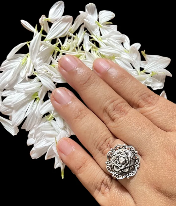Silversmith The Mandara Floral Silver Adjustable Finger Ring Rings