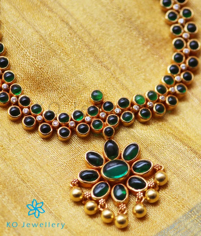 The Nivi Addige Silver Necklace Green Silversmith Necklaces